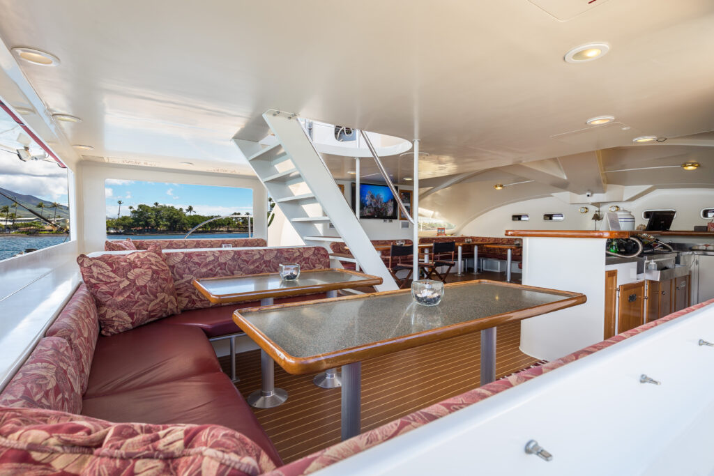 Aft view of the Main Salon aboard Hula Girl
